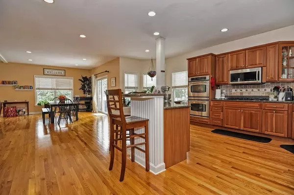 Framingham, MA 01701,12 Brookbury Cir