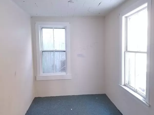 Haverhill, MA 01830,55 Walnut St