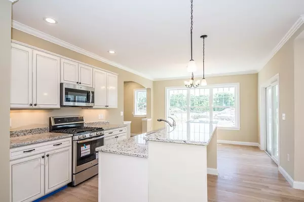 Woburn, MA 01801,100 Baldwin Avenue #19