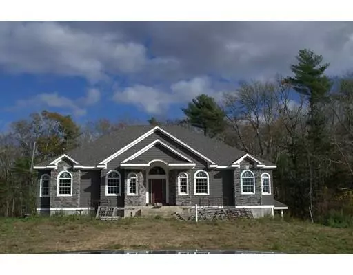 8 Blacksmith Dr, Acushnet, MA 02743