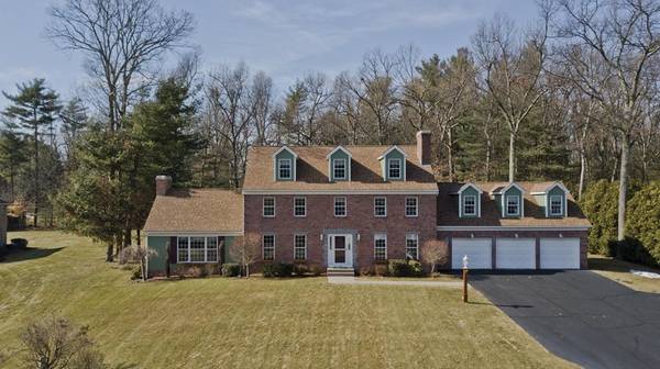 36 Wellington Dr, East Longmeadow, MA 01028