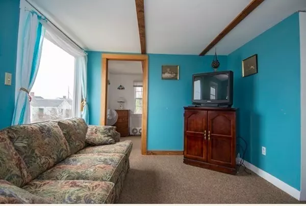 Wellfleet, MA 02667,210 Kendrick Ave #5