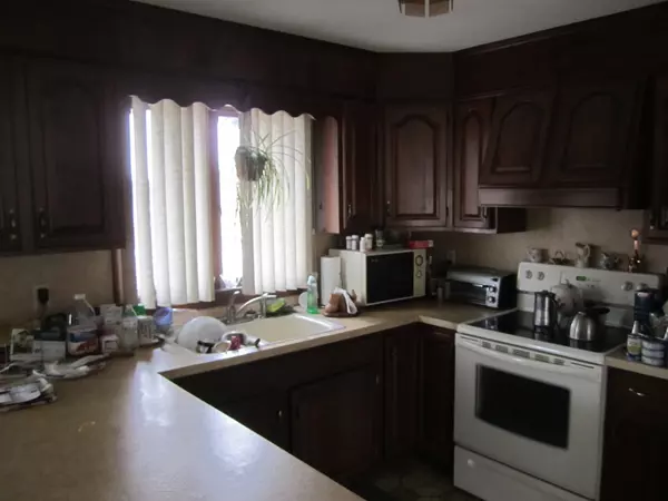 Ludlow, MA 01056,167 Karen Dr