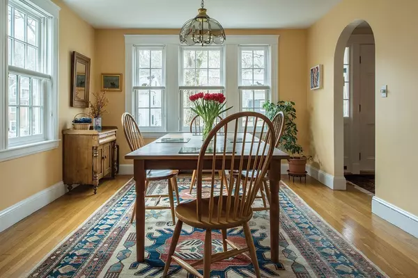 Newton, MA 02461,24 Beverly Rd