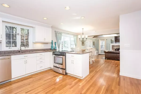 Duxbury, MA 02332,6 Orchard Lane