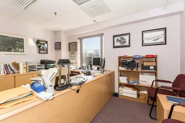 Holbrook, MA 02343,270 Centre St #B & C