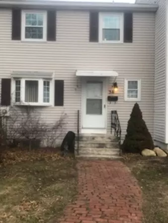 38 Warebrook Vlg, Ware, MA 01082