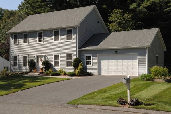 50 Crest Avenue, Longmeadow, MA 01106