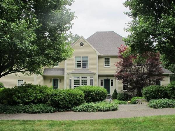 61 Lexington Circle, Holden, MA 01520