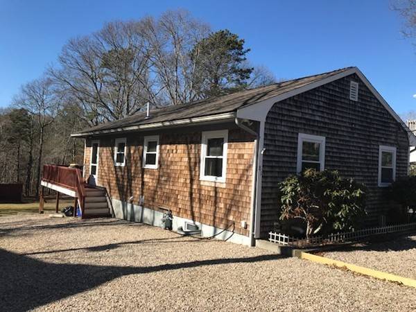 81 Edgewater  Dr West, Falmouth, MA 02536