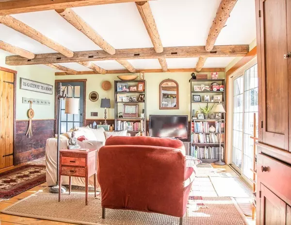 Granby, MA 01033,85 Ferry Hill Rd