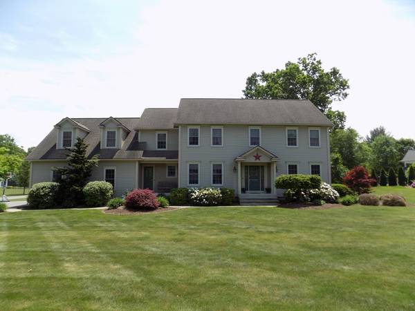 23 Nottingham Dr, East Longmeadow, MA 01028