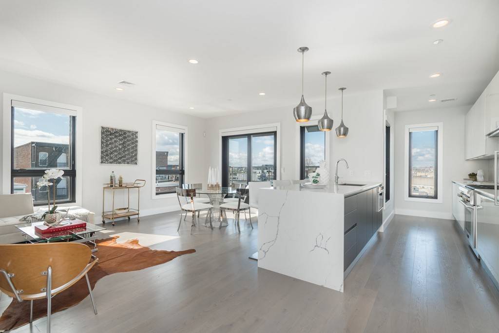 39 A S #16, Boston, MA 02127