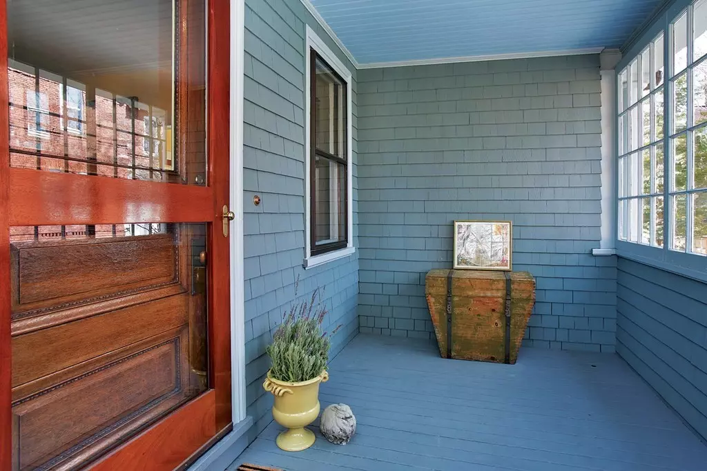 Brookline, MA 02445,82 High St