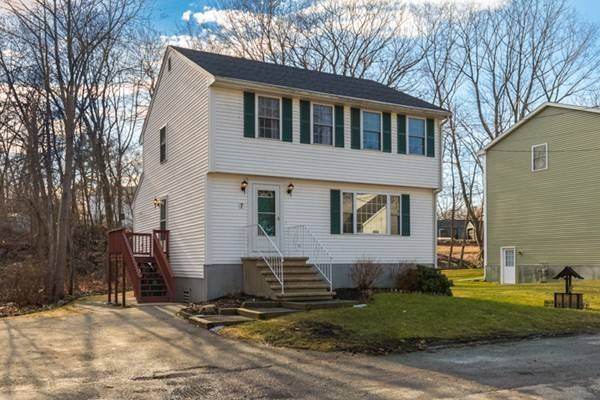 7 Cherry Rd, Billerica, MA 01821