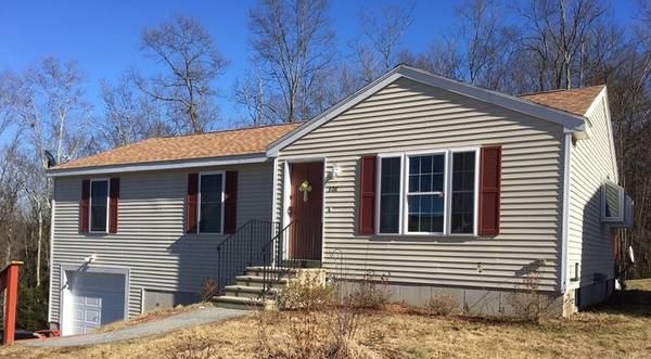 326 Whitetail Cir, Southbridge, MA 01550