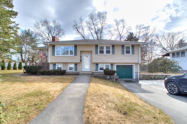 Methuen, MA 01844,14 Cherry Hill Cir