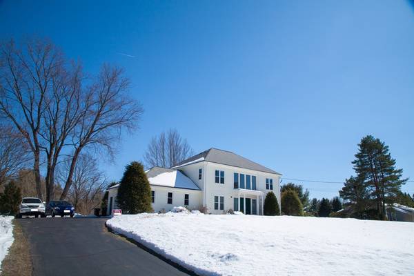 25 Loker St, Wayland, MA 01778