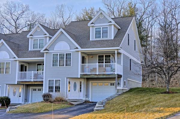 90 Carrington Ln #90, Uxbridge, MA 01569