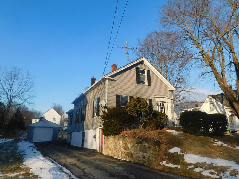 22 Spring St, North Brookfield, MA 01535