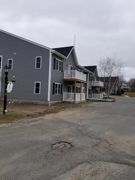 450 Somerset Ave #308, Taunton, MA 02780
