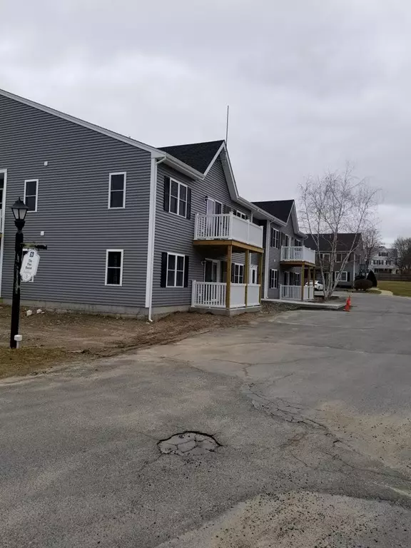 450 Somerset Ave #304, Taunton, MA 02780
