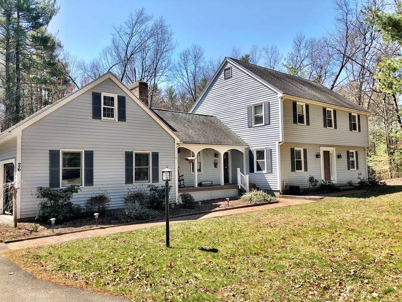 26 Foxglove Ln, Amherst, MA 01002