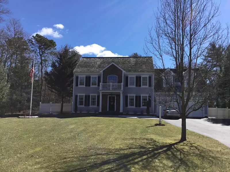 37 Ladys Slipper Ln, Mashpee, MA 02649