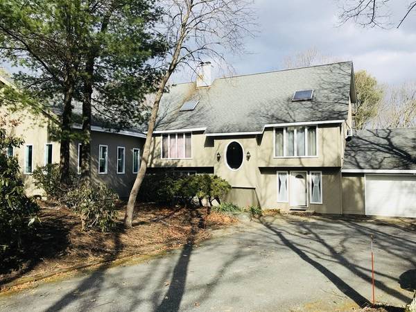 21 Ledgeview Drive, Freetown, MA 02702