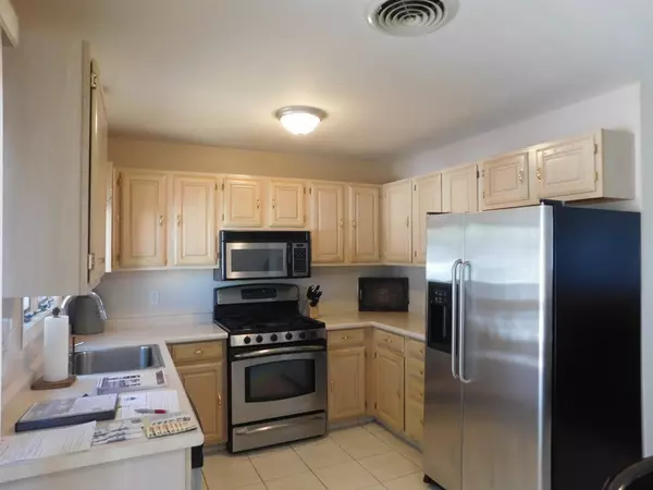 North Providence, RI 02911,53 Columbus Ave #411