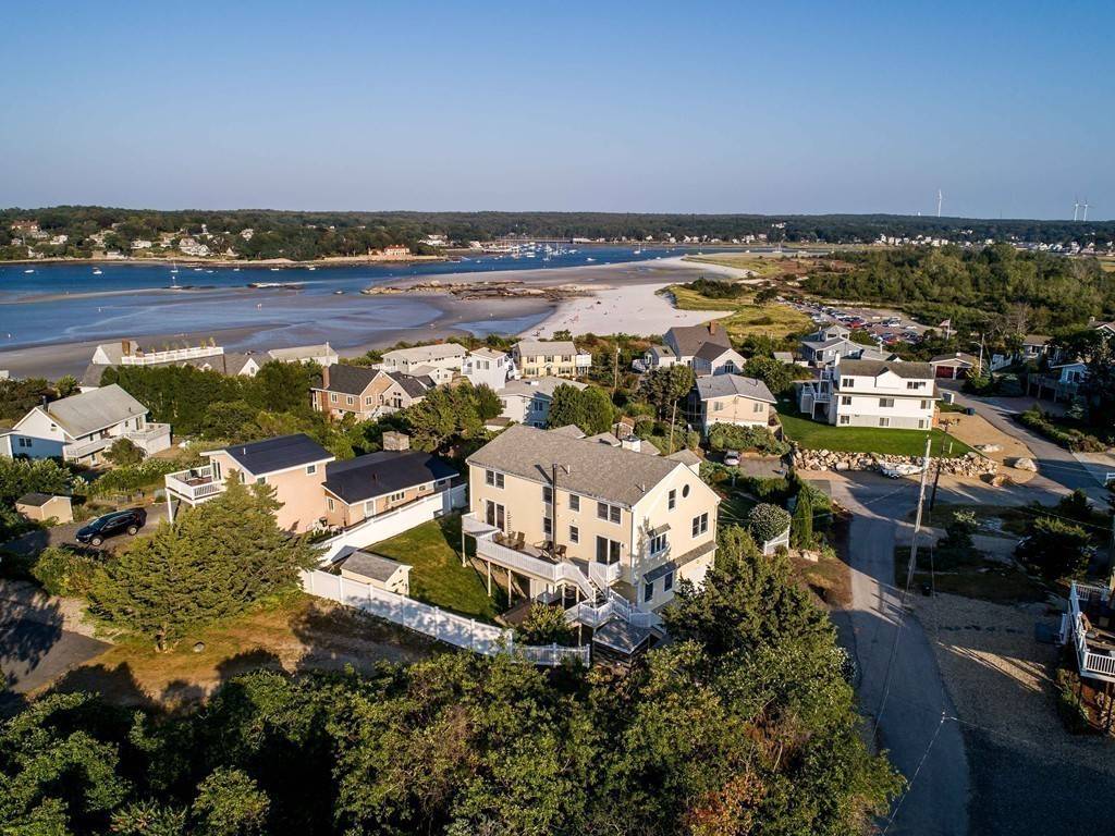 Gloucester, MA 01930,9 Dune Lane