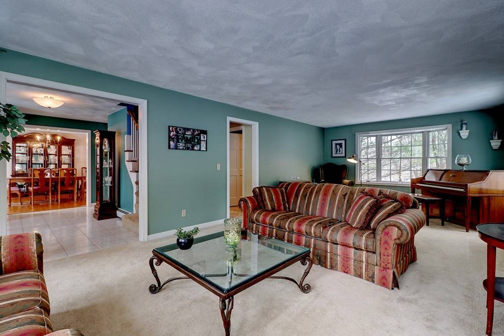 Cumberland, RI 02864,11 Buckboard Dr