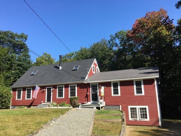 670 Old Petersham Rd, Barre, MA 01005