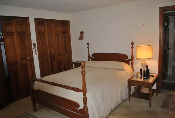 Wellfleet, MA 02667,122 Village Lane