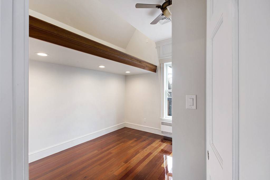 Somerville, MA 02143,40 Laurel St
