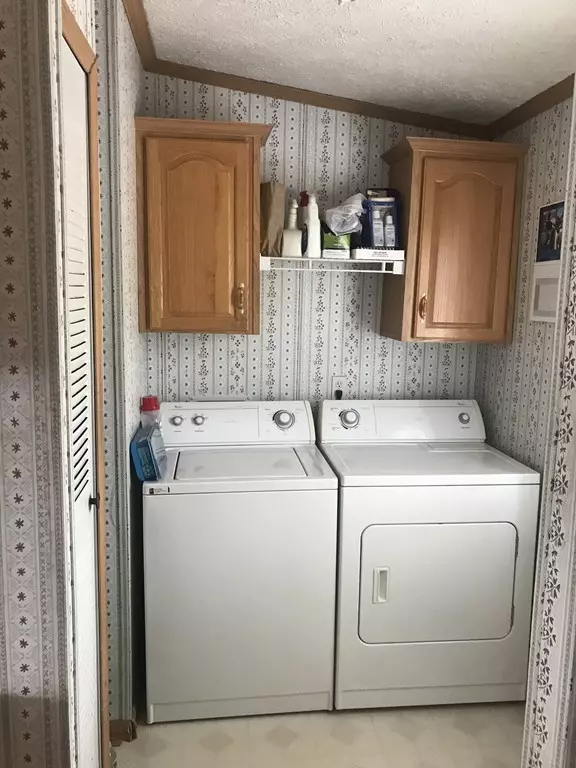 Tiverton, RI 02878,54 Songbird Ln