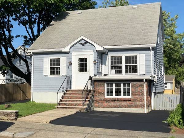 15 Linden St, Winthrop, MA 02152