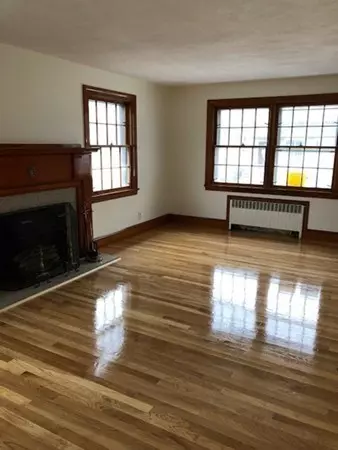 Winthrop, MA 02152,15 Linden St