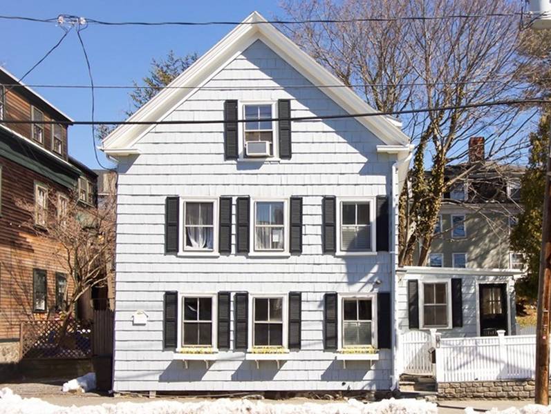 17 Mugford St #1, Marblehead, MA 01945