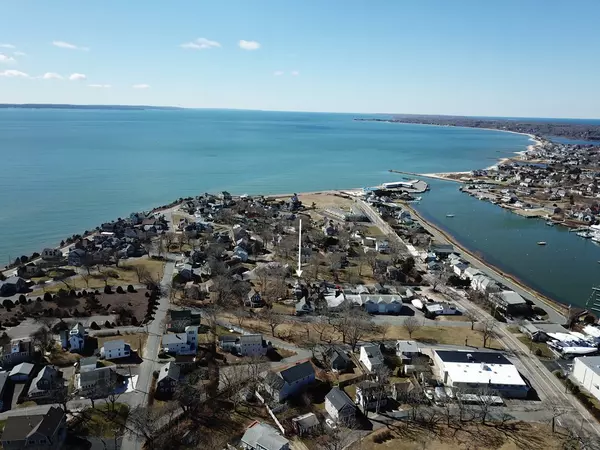 Falmouth, MA 02540,14 Quinsigamond Ave