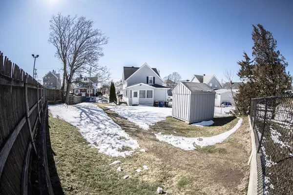 Fall River, MA 02721,1298 Globe St