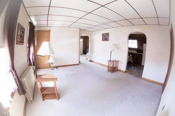 Fall River, MA 02721,1298 Globe St