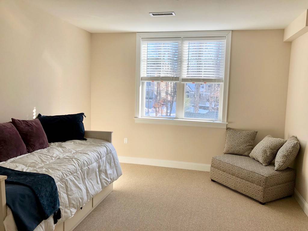 Reading, MA 01867,30 Taylor Dr #3002