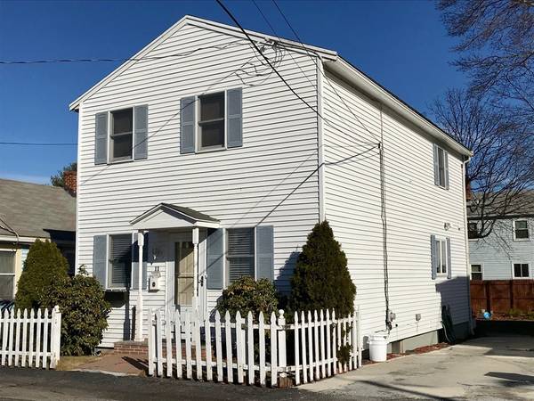 11 Lakeview Terrace, Waltham, MA 02451