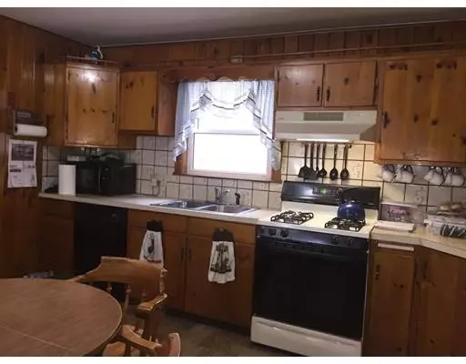 Amesbury, MA 01913,38 Clinton