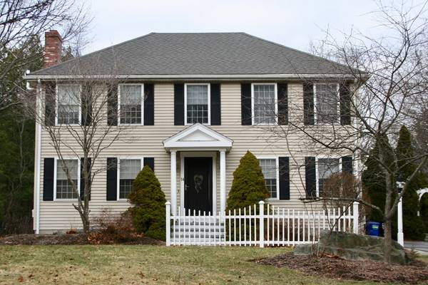 14 Landau Rd, Plainville, MA 02762