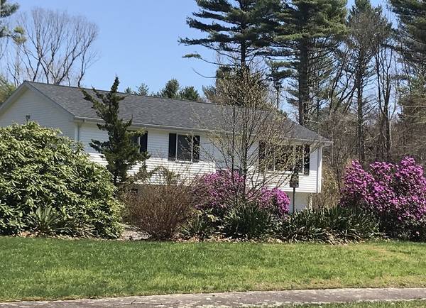 7 Mill River Ln, Freetown, MA 02717