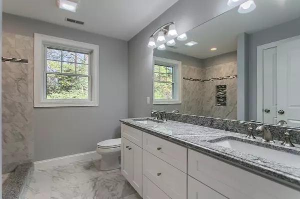 Wilmington, MA 01887,10 Green Meadow Dr