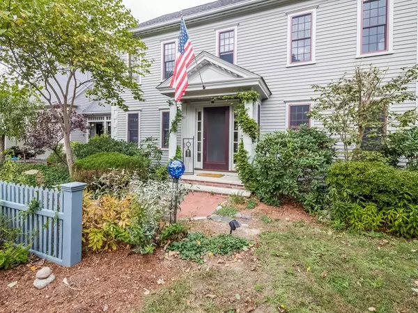 31 Fox Hill Cir, Marshfield, MA 02050