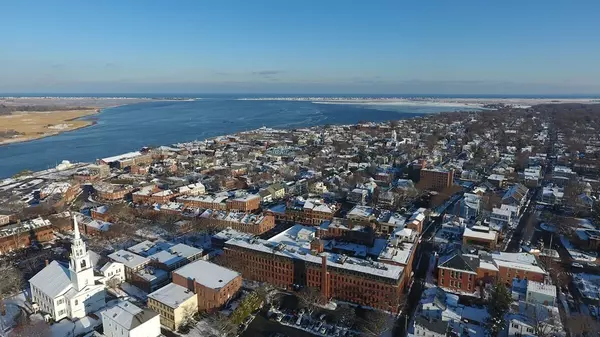 Newburyport, MA 01950,19-23 Pleasant St #502